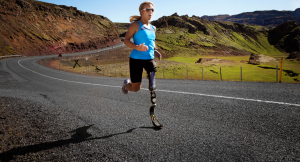 Proteza na nogę umożliwiająca bieganie